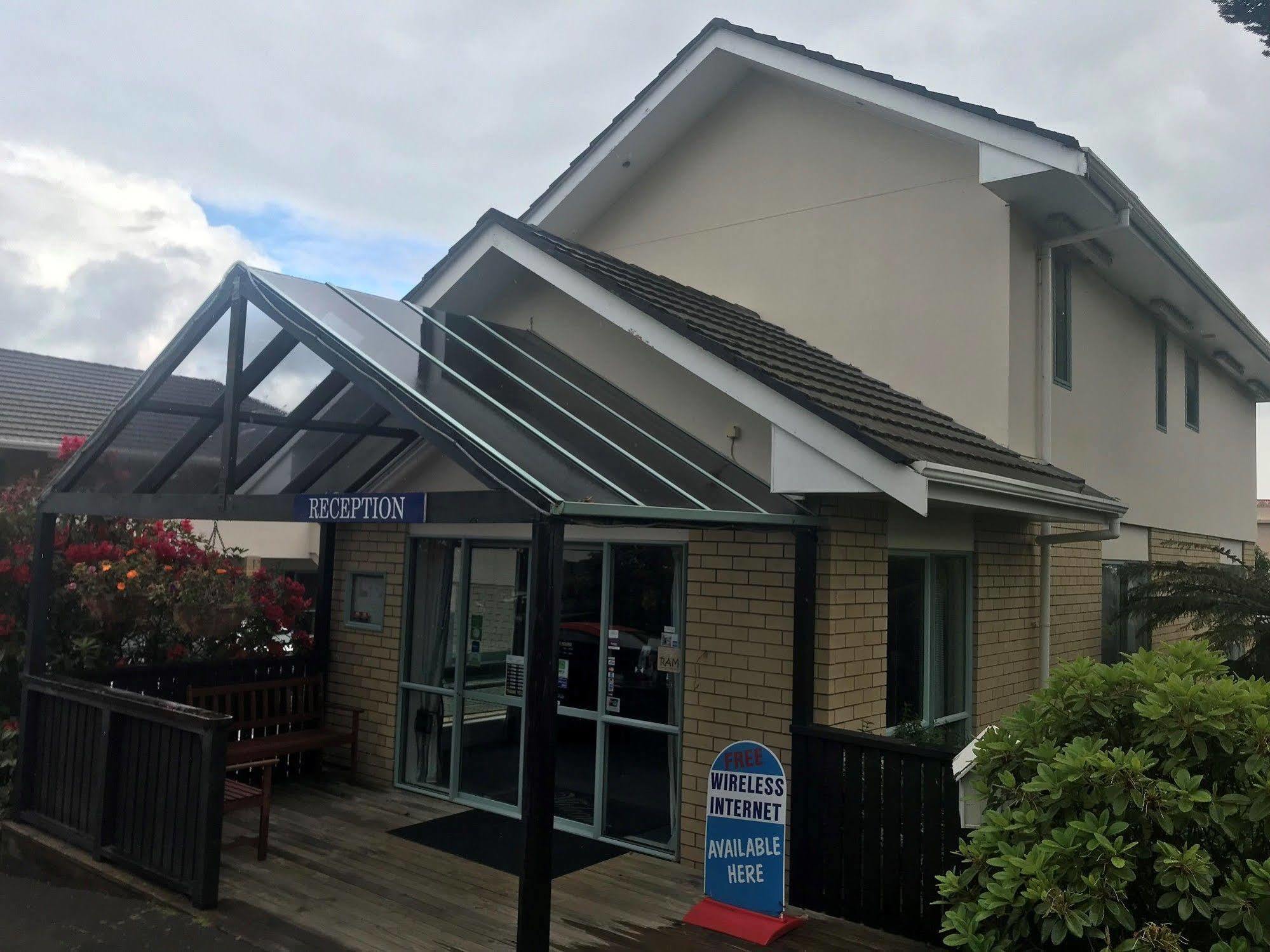 Fenton Court Motel Rotorua Buitenkant foto