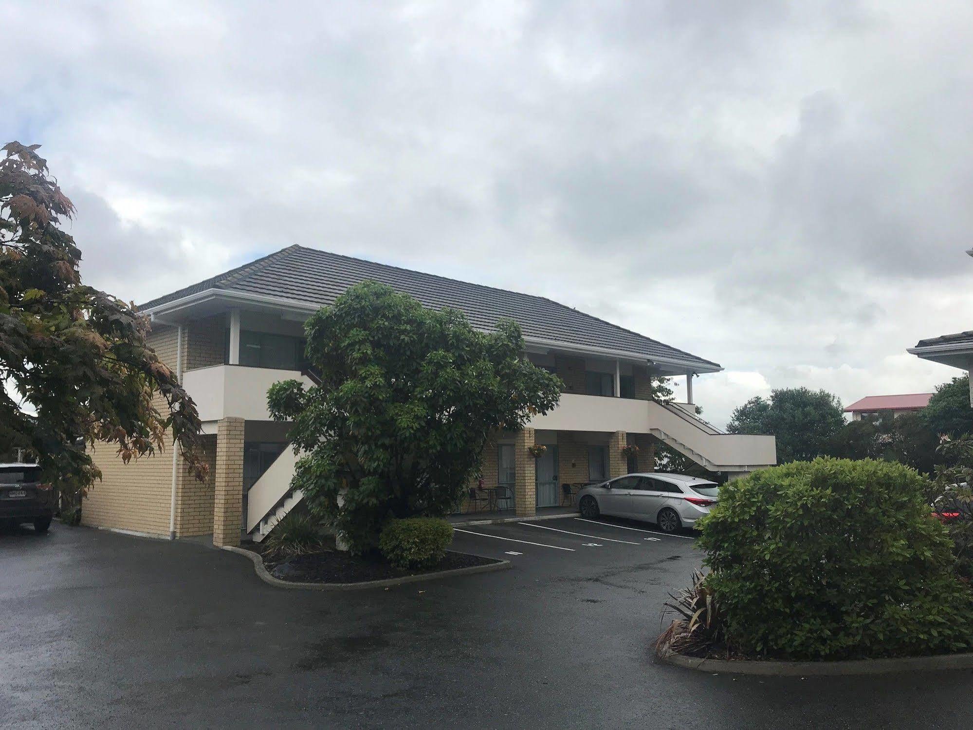 Fenton Court Motel Rotorua Buitenkant foto