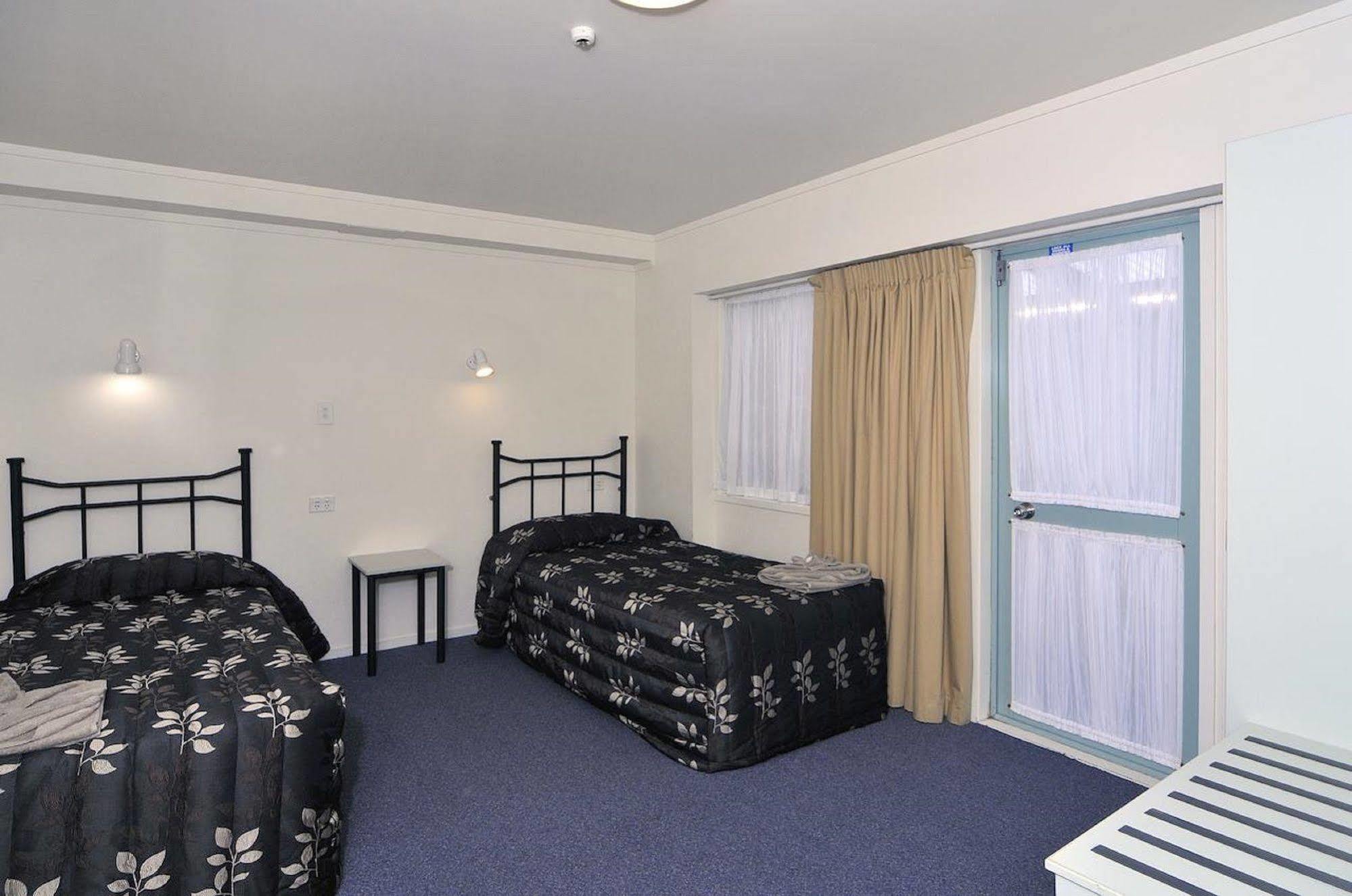 Fenton Court Motel Rotorua Buitenkant foto